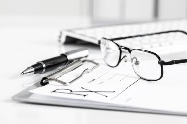 Beyaz arka plan üzerinde tıbbi kavramı