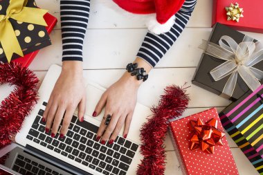 Xmas hediye kutuları ile online alışveriş