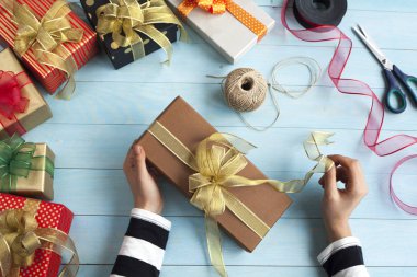 Kadın el hediye kutuları şal