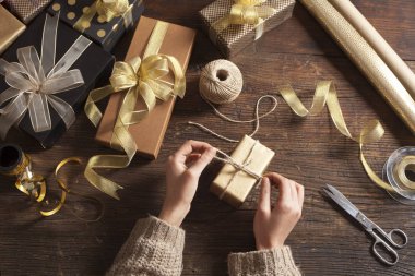 Kadın el hediye kutuları şal