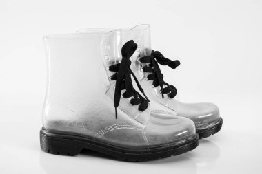 Beyaz arka planda gumboots