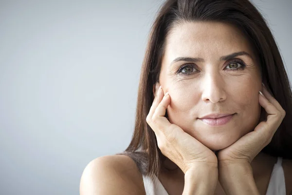 Portrait of middle aged woman — Stock Photo, Image