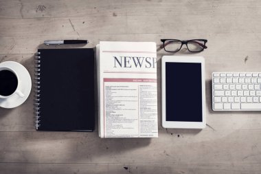 İş tablo yüksek açılı görünüş