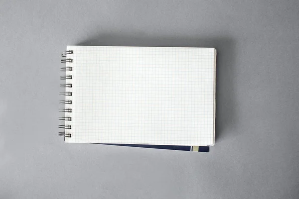 Otevřený Notebook Spirála Izolované Šedém Pozadí — Stock fotografie