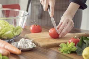 Sağlıklı beslenme salatası hazırlama konsepti