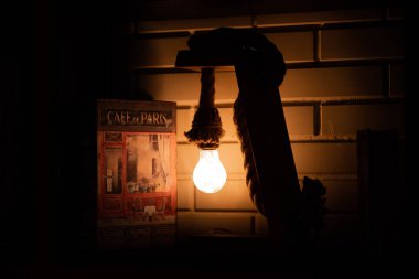 Yunan restoranı işletmecisi. Sofya, Bulgaristan 'daki Cafe Happy. 12.06.2019