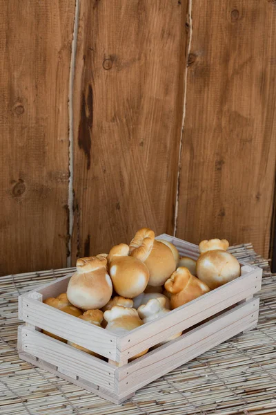 Italienische Käseburrata Auf Einem Holztisch Großaufnahme Mini Ganze Gebundene Italienische — Stockfoto