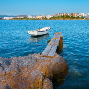 Balıkçı Jetty 'de sabah görüşü. Su ürünleri sanayii Yunanistan ekonomisine katkıda bulunmak için büyüme kaydetti