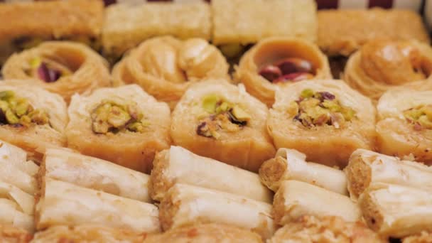 Östra Köket Turkiska Desserten Baklava Söt Mat Med Pistasch Småföretagskoncept — Stockvideo