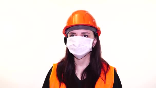 Hembra Adulta Cubrió Cara Con Máscara Concepto Epidemia Enfermedades Por — Vídeos de Stock