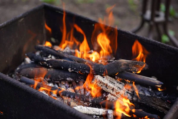 Close Fire Chargrill Dry Sticks Smoulder — Stock Photo, Image