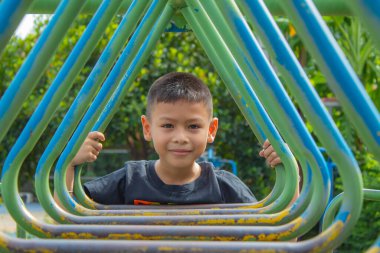 Portre Bahçedeki Çocuklar.