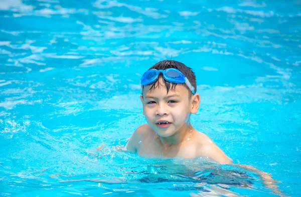 Asiático Menino Aprendeu Nadar Piscina — Fotografia de Stock