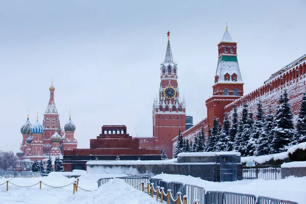 Miután Nagy Téli Havazás Moszkva Vörös Tér Cathedral Saint Basil — Stock Fotó