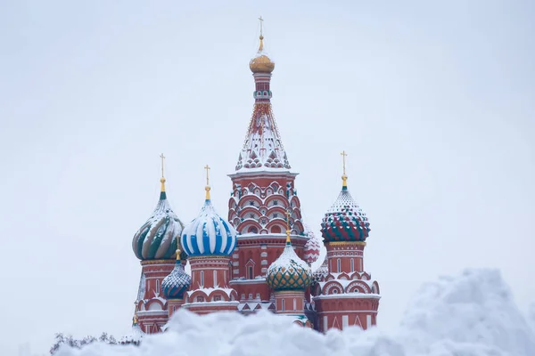 Moscow February 2018 Saint Basil Cathedral Domes Great Winter Snowfall — Stock Photo, Image