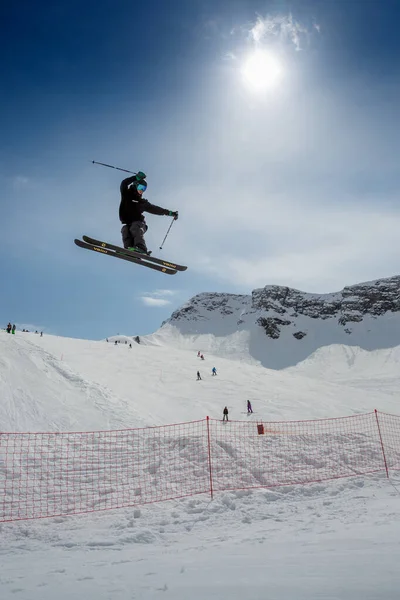 Sotsji Krasnaja Polyana Skigebied Rusland Maart 2020 Freestyle Skiër Maakt — Stockfoto