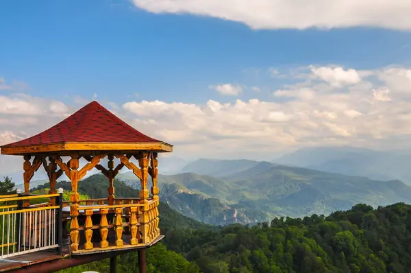 Adıge. Dağların panoramik görünüm.