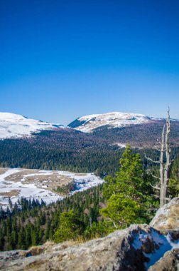 Dağlarda manzara. Adıge Cumhuriyeti. Mart 2018.