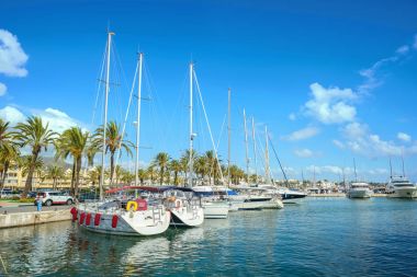 Benalmadena Porto Marina doğal görünümünü. Costa del Sol, Endülüs, İspanya