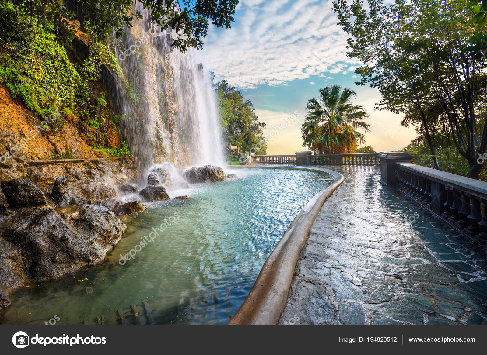 Scenic View Waterfall Castle Hill Nice Cote Azur France — Stock Photo © Bareta 194820512