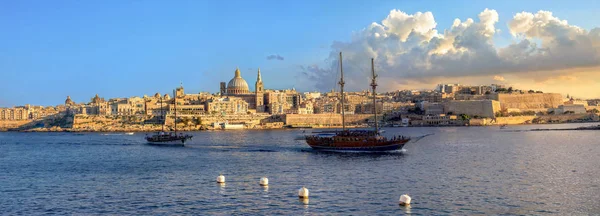Panoramic View Valletta Waterfront Carmelite Church Dome Pauls Anglican Cathedral — Stock Photo, Image