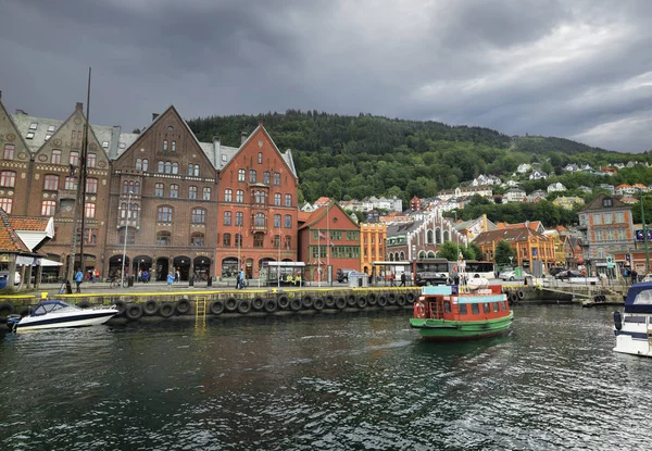 Bryggen Norge Augusti 2015 Stadsbild Med Kajen Och Street Med — Stockfoto