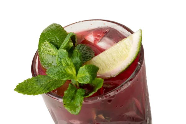 Bevanda Cocktail Frutta Fredda Multi Con Fette Lime Isolamento Foglie Foto Stock