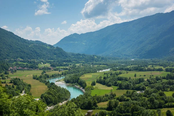 Valley Soca folyó Kobarid közelében, Szlovénia — Stock Fotó