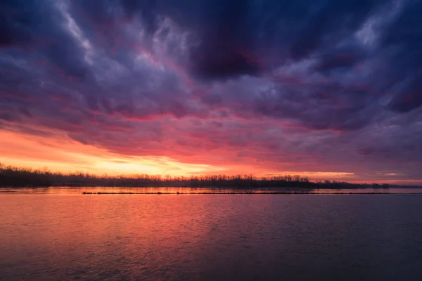 Nubes Tormenta Amanecer Vístula Cerca Konstancin Jeziorna Polonia — Foto de Stock