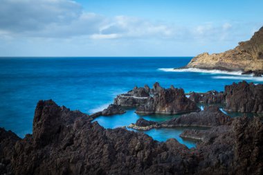 Portekiz 'in Madeira adasındaki Porto Moniz' de doğal havuzlar