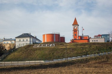 Güneşli bir günde Varka şehrinin manzarası, Masovia, Polonya
