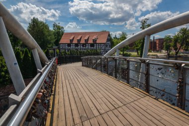 Bydgoszcz, Polonya 'daki Brda Nehri üzerindeki köprü