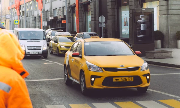 Yandex Taksi araba cen yakın