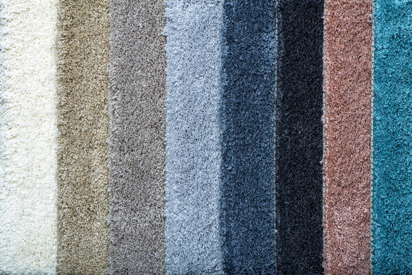 Ковровое покрытие. Полосатые ковры разных цветов
