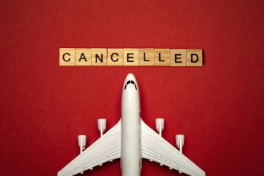 Koronavirüs salgını. Avrupa ve Asya 'dan gelen turist ve turistler için uçuş yasağı ve kapalı sınırlar (convi19). Uçuş bileti iadesi ve rota değişiklikleri.