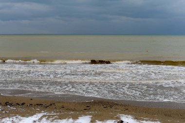 Kış beach Kırım'Karadeniz kıyısında