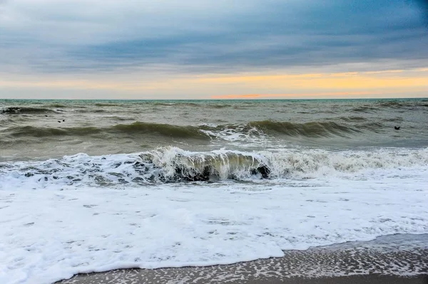 Waves on the Black Sea coast of Crimea — Stock Photo, Image