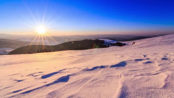 Montaña invierno paisaje — Vídeo de stock