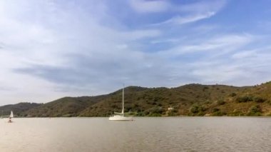 Pan Timelapse Guadiana nehir Portekiz ve İspanya Doğu Algarve Portekiz Avrupa'nın güneyinde, sınır. Guerreiros do Rio.