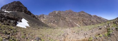 Toubkal Milli Parkı, tepe katiyen 4,167m en yüksek Atlas Dağları ve Kuzey Afrika'da, iz panoramik trekking olduğu. 