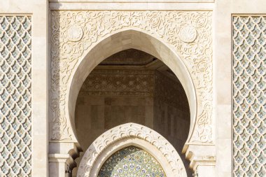 Grande cami Hassan II, Casablanca'da mimari detay.