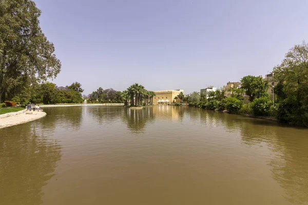 Джнан Сбил (Bou Feloud Gardens), древний город Королевский парк около старой Медины в Фесе , — стоковое фото