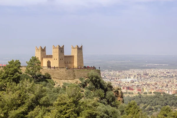 Antiga fortaleza chamada Kasbah Ras el-Ain, em Asserdoun, província de Beni Mellal . — Fotografia de Stock