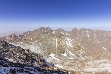 Atlas Dağları ve Kuzey Afrika'da Toubkal Milli Parkı, tepe katiyen 4,167m en yüksek olduğu