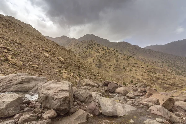 Toubkal Nationaalpark, trekking parcours panoramisch uitzicht. Marokko — Stockfoto