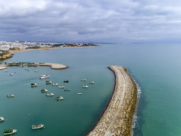 Entrance to the fishing harbor seaport in Albufeira. Algarve. — Stock Photo, Image