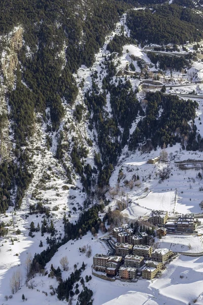 Dorp van Canillo uitzicht vanaf de observatie dek, in Roc Del Quer t — Stockfoto