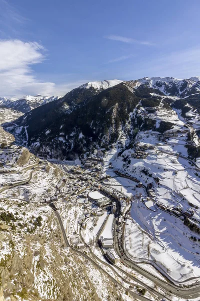 Dorp van Canillo uitzicht vanaf de observatie dek, in Roc Del Quer t — Stockfoto