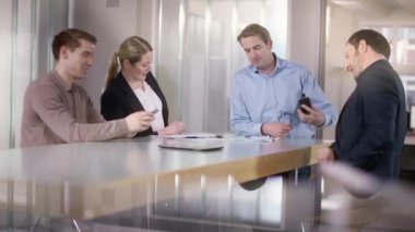 Etmek orada Smartphone'da arıyor