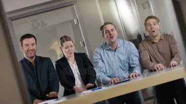 Etmek bir dalga ile büyük başarı kutluyor